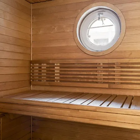 Spacious 2br Retreat With Private Sauna Apartment