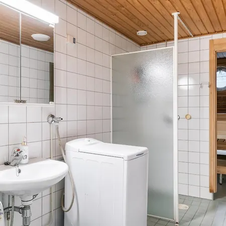 Apartment Spacious 2br Retreat With Private Sauna *
