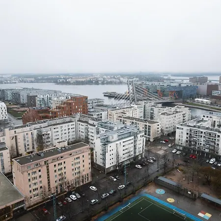 Apartment Spacious 2br Retreat With Private Sauna