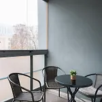 Spacious 2br Retreat With Private Sauna 公寓