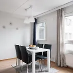 Spacious 2br Retreat With Private Sauna 赫尔辛基