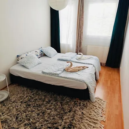 Spacious Retreat With Private Sauna * 헬싱키