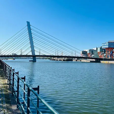 Appartamento Spacious 2br Retreat With Private Sauna