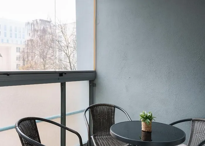 Spacious 2br Retreat With Private Sauna 아파트