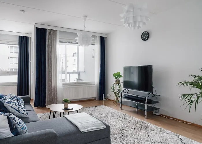 Spacious 2br Retreat With Private Sauna