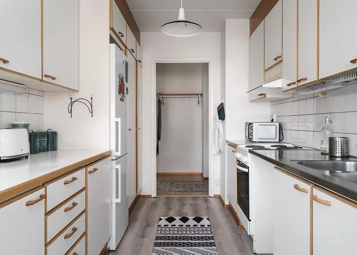 Spacious 2br Retreat With Private Sauna *