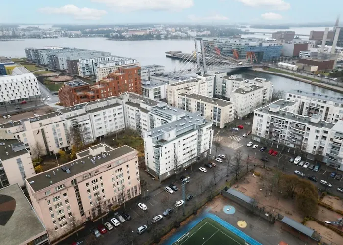 Spacious 2br Retreat With Private Sauna Apartment *