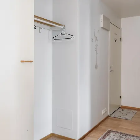 Spacious 2br Retreat With Sauna