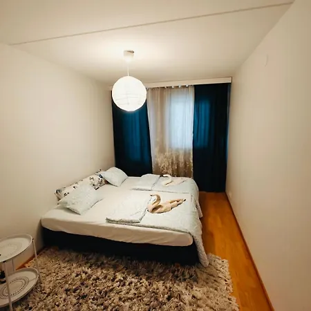 Spacious Retreat With Private Sauna *