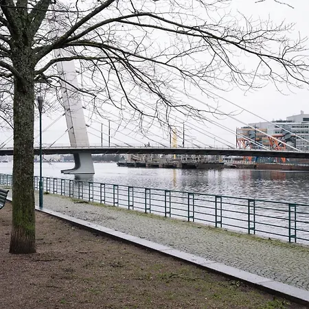 Spacious 2br Retreat With Private Sauna Lejlighed